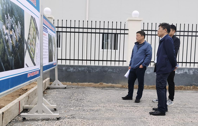 南宫·NG28(China)官方网站负责人汪洋到侯寨新镇区安置区调研项目建设工作